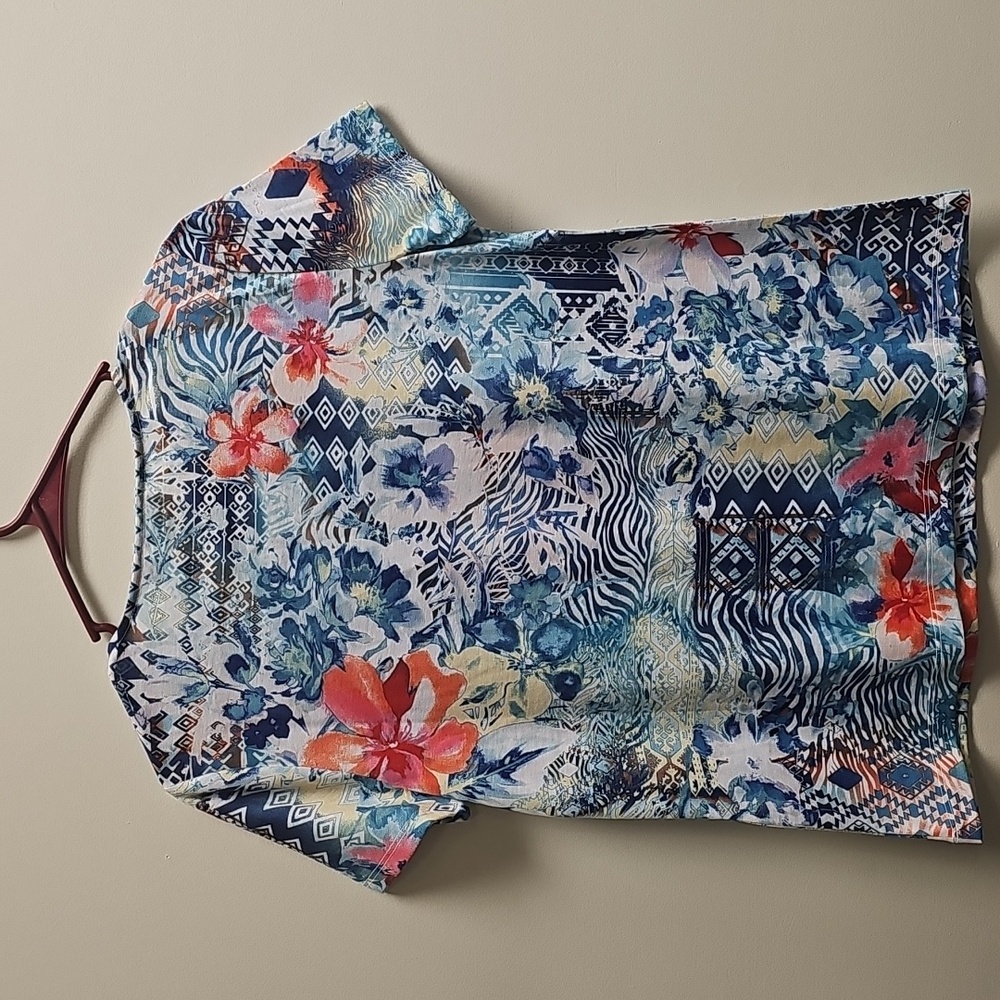 Chico's Multicolor Patterned Short Sleeve Top - Picture 2 of 2